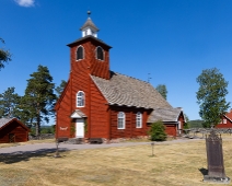 envikens_kyrka_001 Envikens gamla kyrka - Byggd av bönderna i Enviken 1672 för att slippa resan till Svärdsjö kyrka.